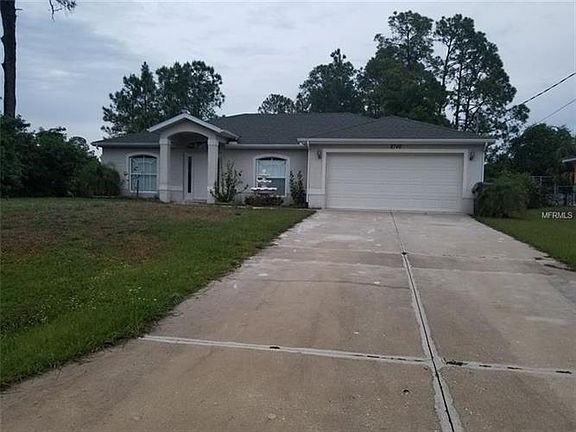 3rd image of 2740 Cranbrook Ave