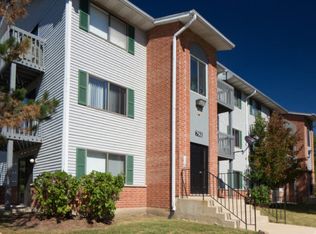 Country Wood Apartment Homes, Naperville, IL 60563