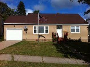 206 New Jersey Ave W, Gilbert, MN 55741