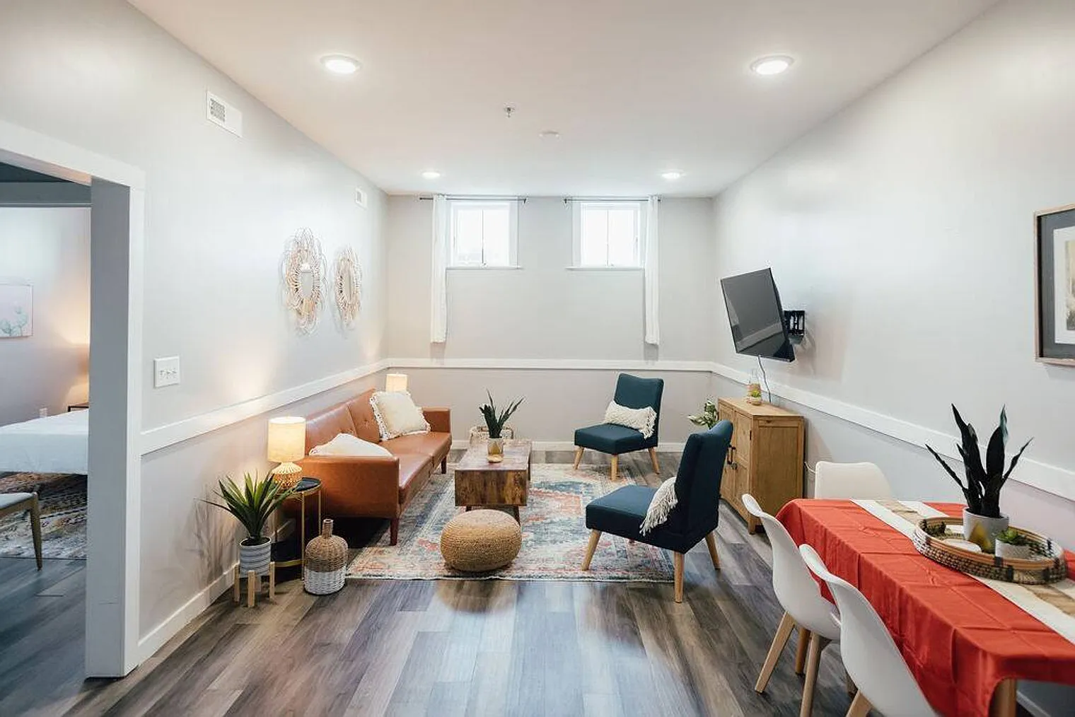 1 bed, 1.0 bath, 893 sqft, $2,616 — Photo 1