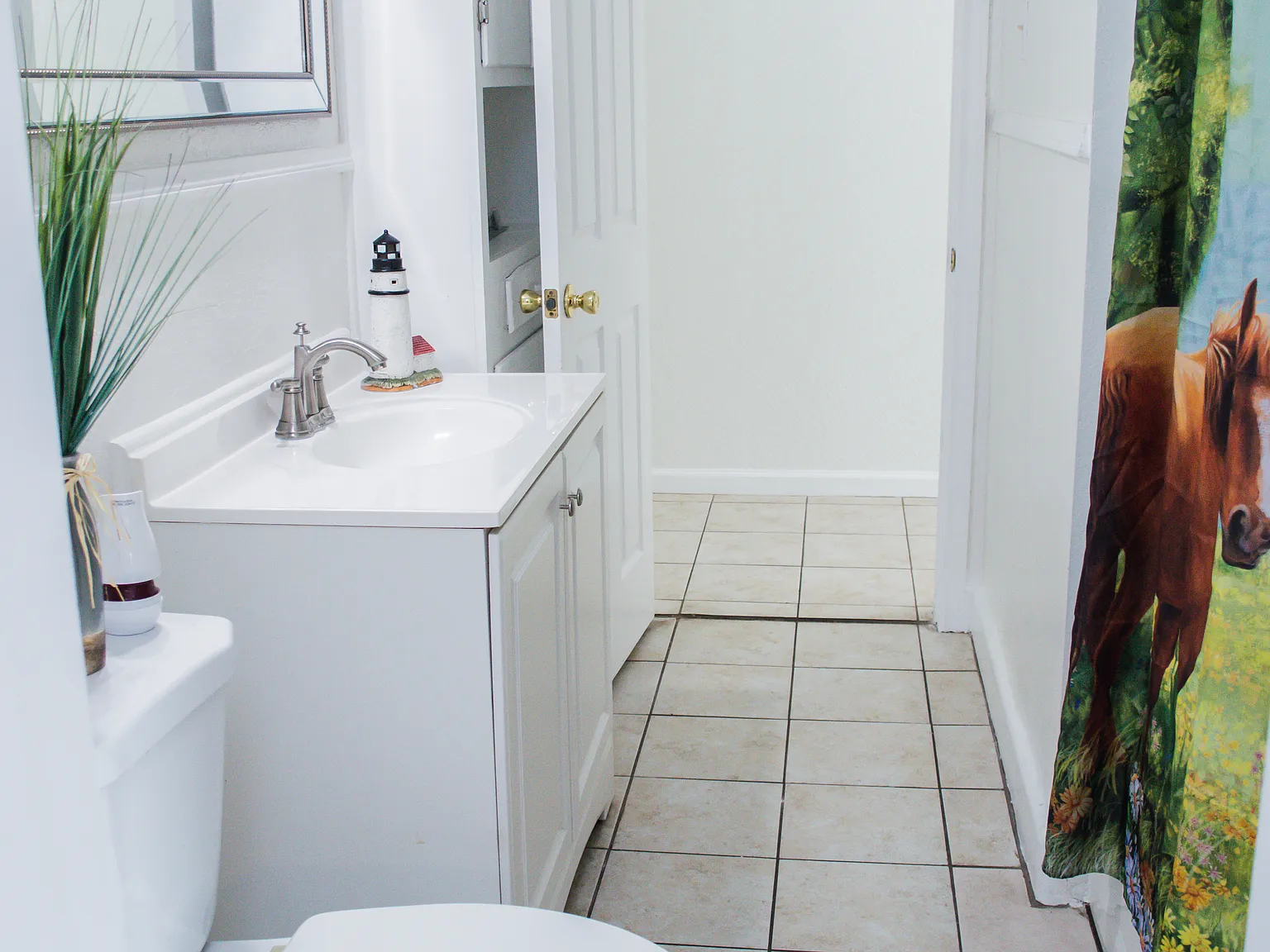 4 bed, 2220 sqft, $2,200 — Photo 3