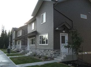 202 Maurer Dr #1A, Hinton, AB T7V 0C2