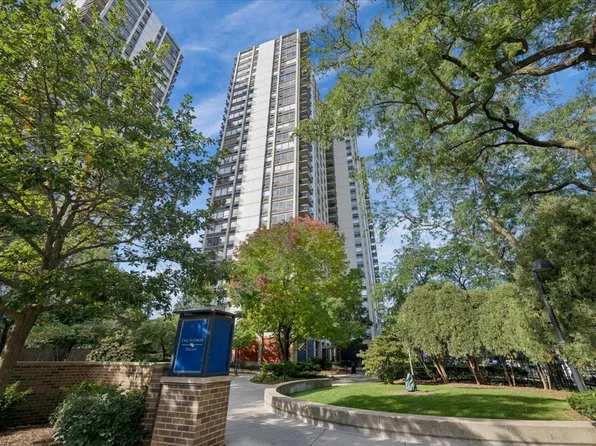 1360 N Sandburg Ter APT 1405C, Chicago, IL 60610