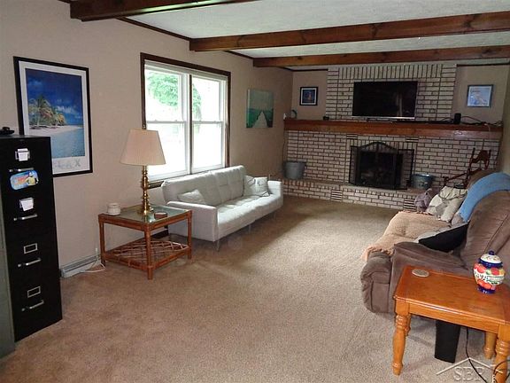 2nd image of 362 Cranbrook Dr