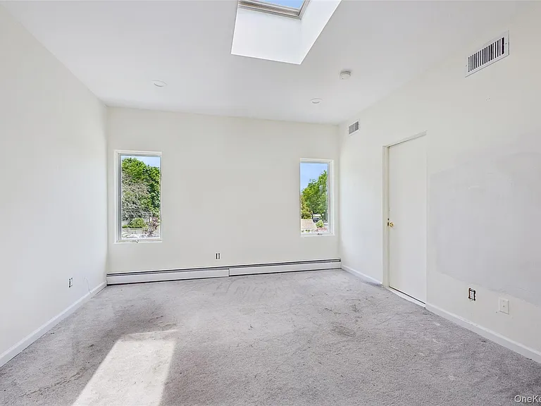 67 Parkway Dr — Photo 34