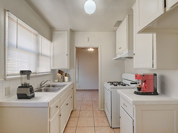4th image of 11508 Simms Ave APT 4