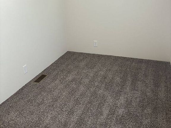 3rd image of 356 Foster Ln Trlr 2