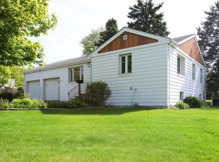 4657 Puffer Rd, Downers Grove, IL 60515