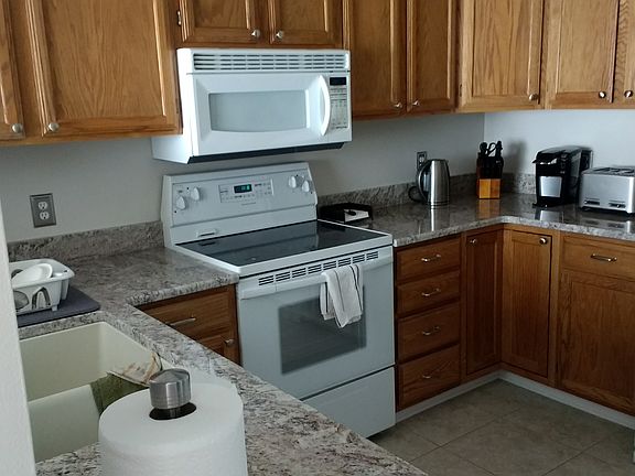 4th image of 35 Hillcrest Hts
