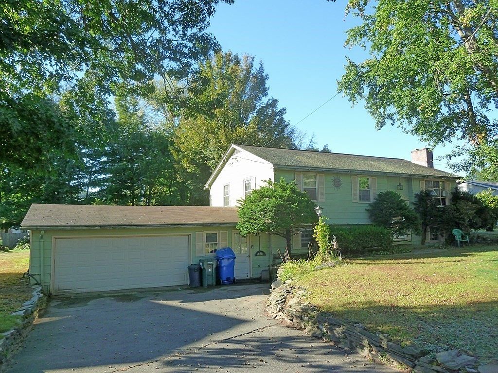 132 Plain St, Easthampton, MA 01027 Zillow