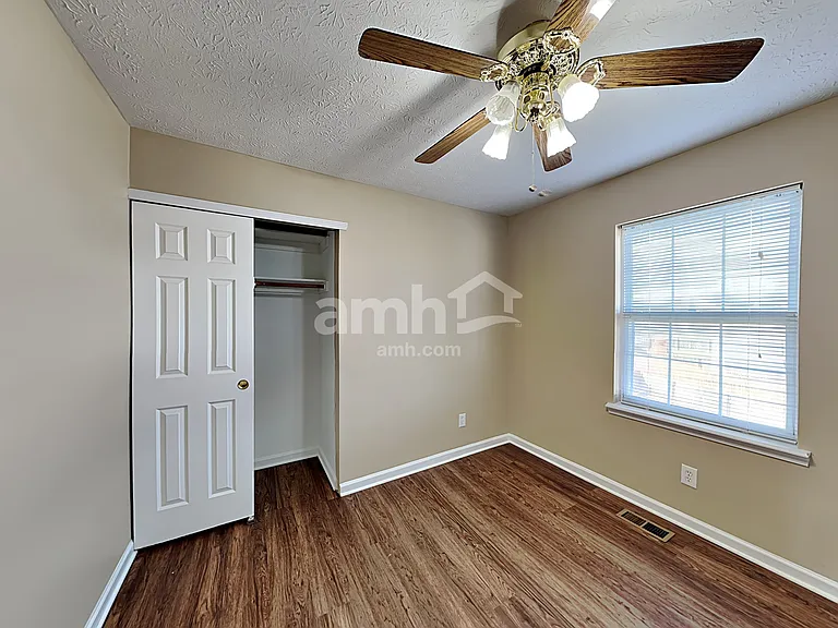 198 Easton Point Way — Photo 17