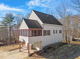 15 Indian Ledge Dr, Center Barnstead, NH 03225
