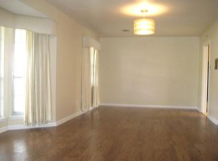 611 Barchester Dr, San Antonio, TX 78216