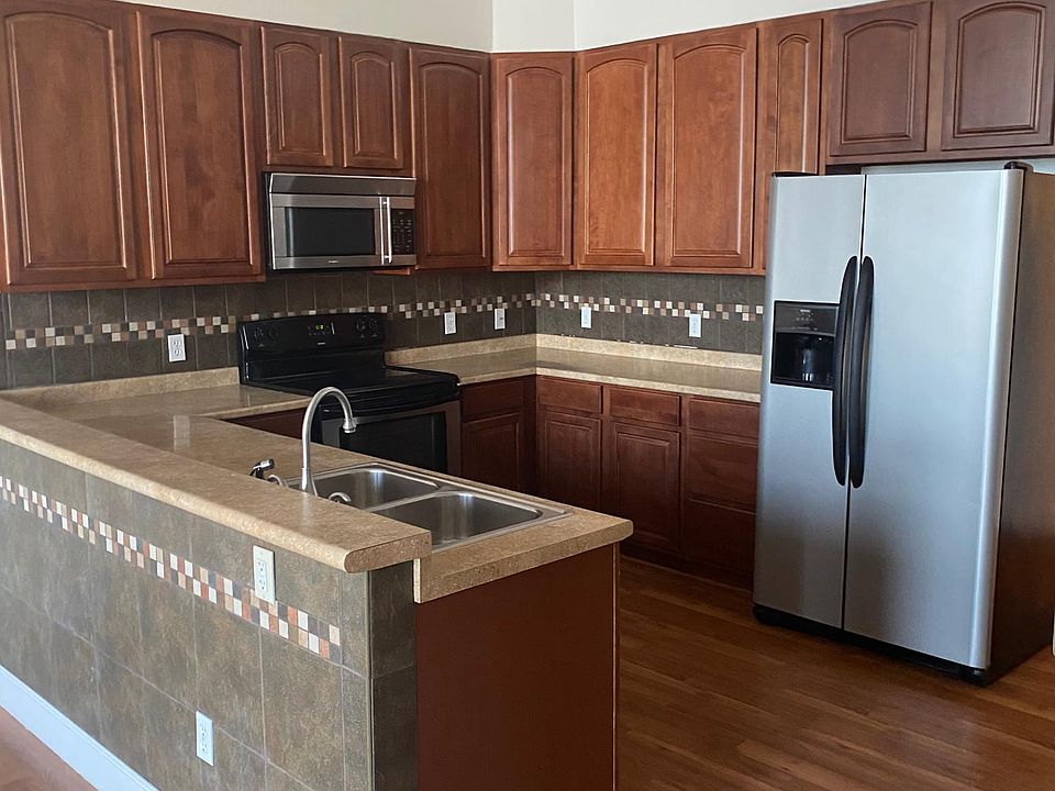 1st image of 108 E Harrison St APT 2B