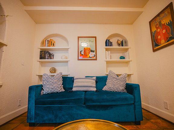 4th image of 1608 18th Ave S APT 2