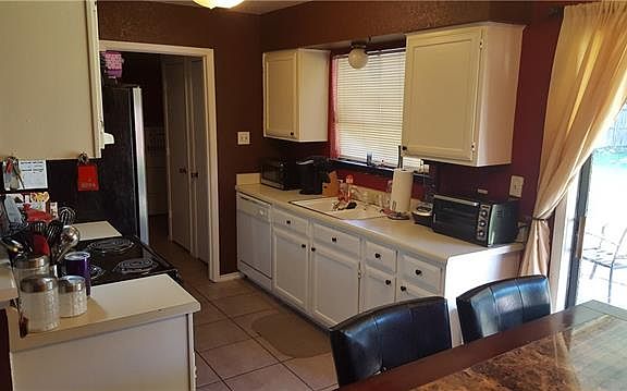 4th image of 5824 Sea Breeze Ln