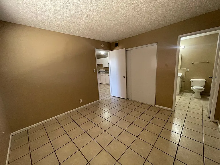 3719 Hazelwood St #2 — Photo 5