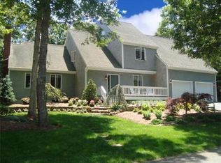 8 Bay View Ave, Mattapoisett, MA 02739