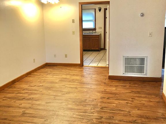 2nd image of 1406 Colony Park Dr #6