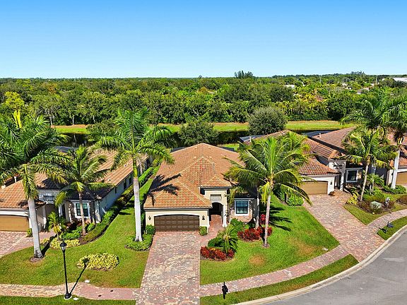 2nd image of 2906 Aviamar Cir