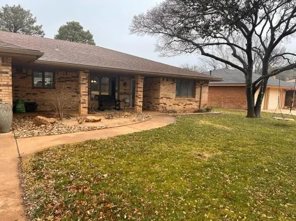 1711 E Hester St, Brownfield, TX 79316