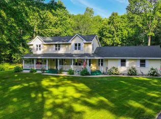 N4557 Oakland Dr, Waupaca, WI 54981