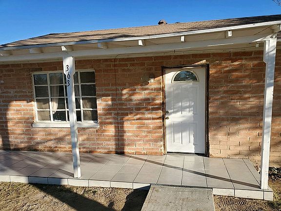 Tiled front Porch