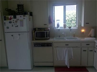 3rd image of 3270 Rosewood Ave