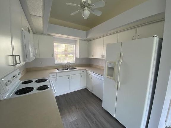 3rd image of 207 Rotonda Blvd W #B