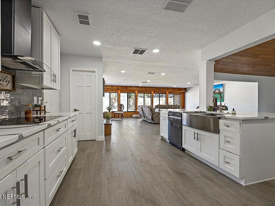 1st image of 2569 Woodfern Ln