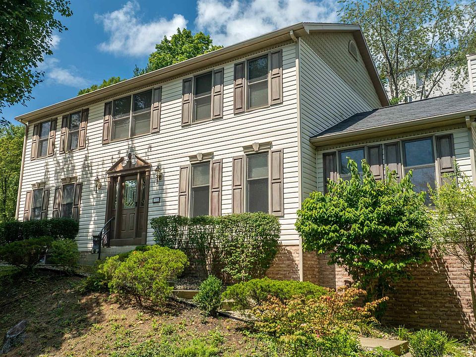 1st image of 1014 Deerwood Dr