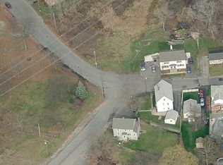 16 Mystic St, Methuen, MA 01844