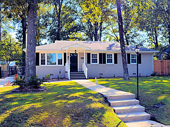 1913 Cherokee Dr, Fayetteville, NC 28303