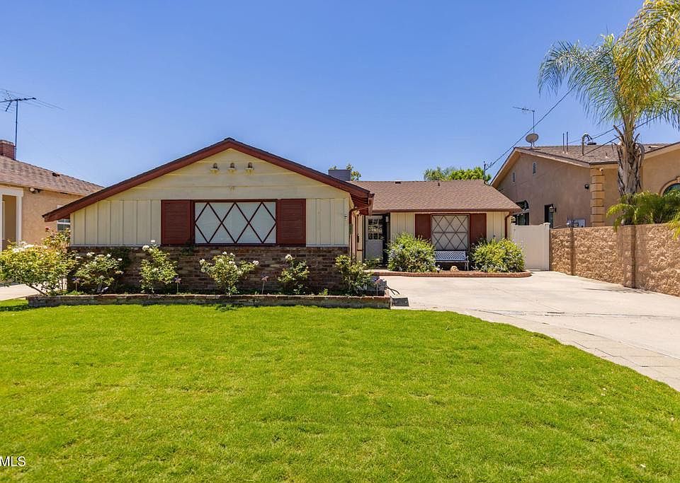1st image of 12822 Erwin St