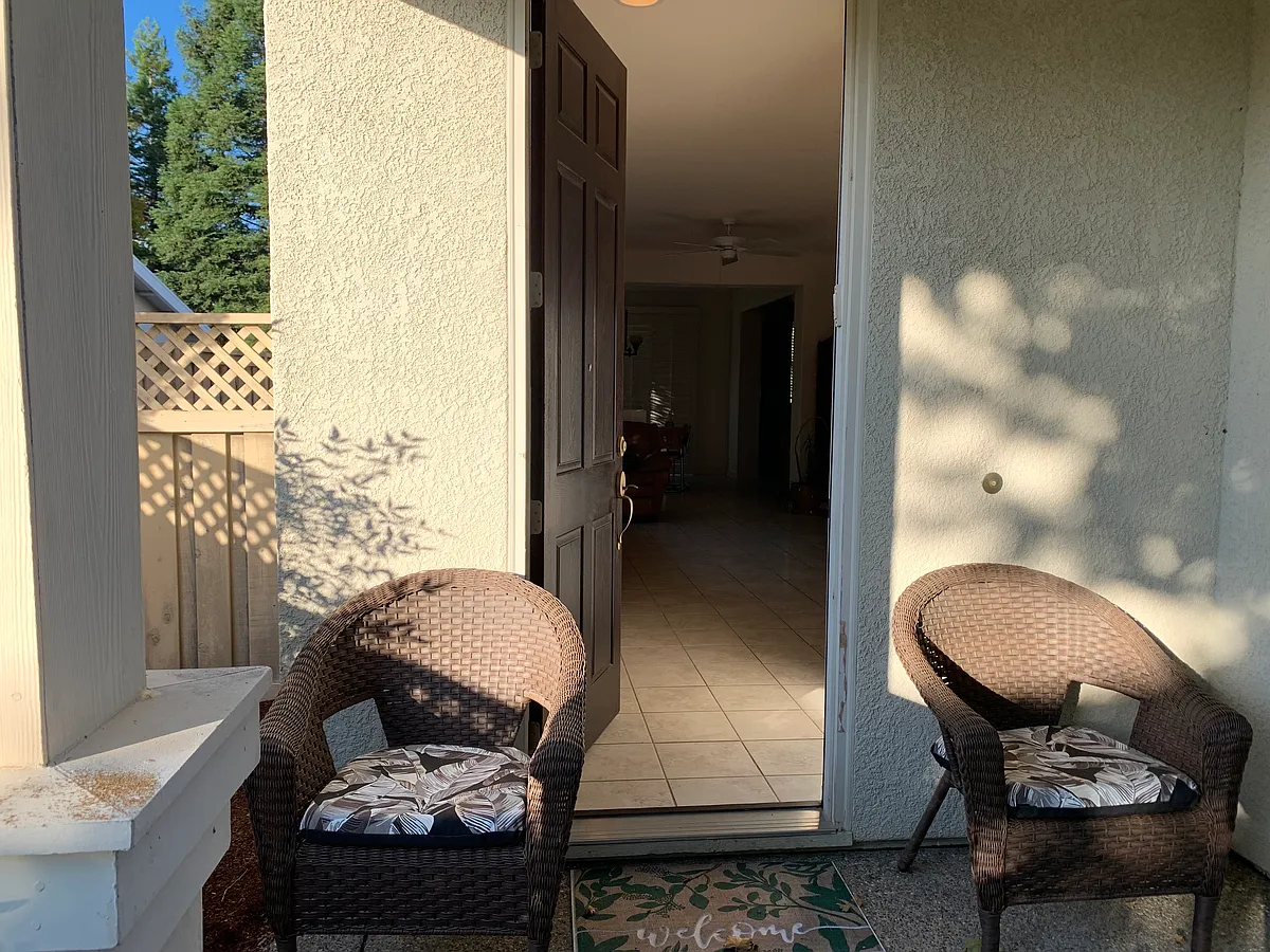 Welcome Home
) - 287 Snapdragon Ln