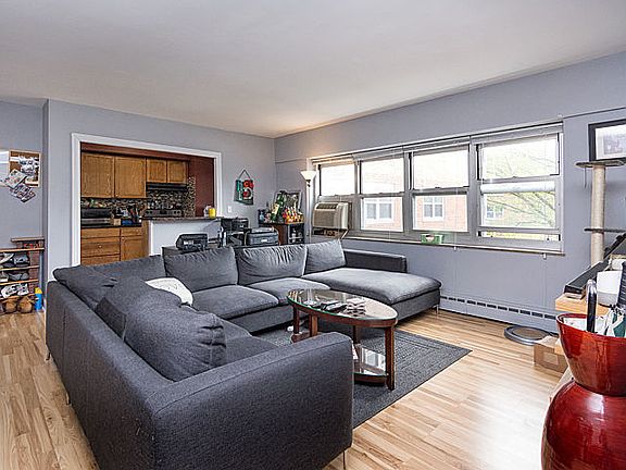 3rd image of 4950 N Marine Dr APT 308
