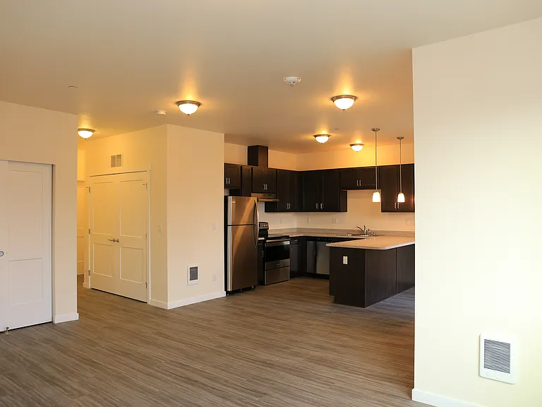 Golf Club Apartments — Photo 34