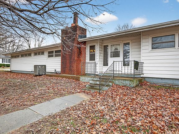 2nd image of 1606 W Lincoln Street