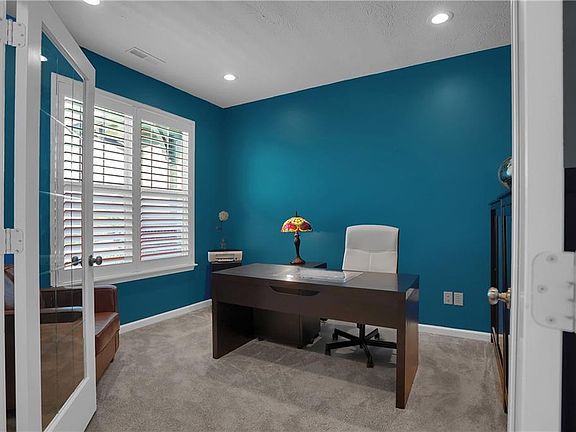 4th image of 2043 Lunenburg Dr.