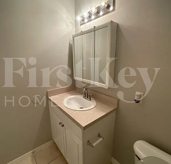 1113 Harry Ave S — Photo 10
