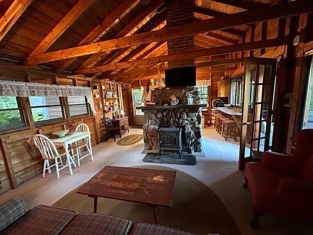2 bed, 1.0 bath, 660 sqft, $5,200 — Photo 4