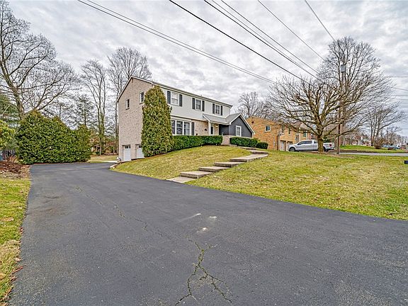 2nd image of 608 Westland Dr