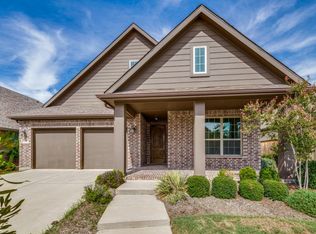 801 Orleans Sq, Savannah, TX 76227