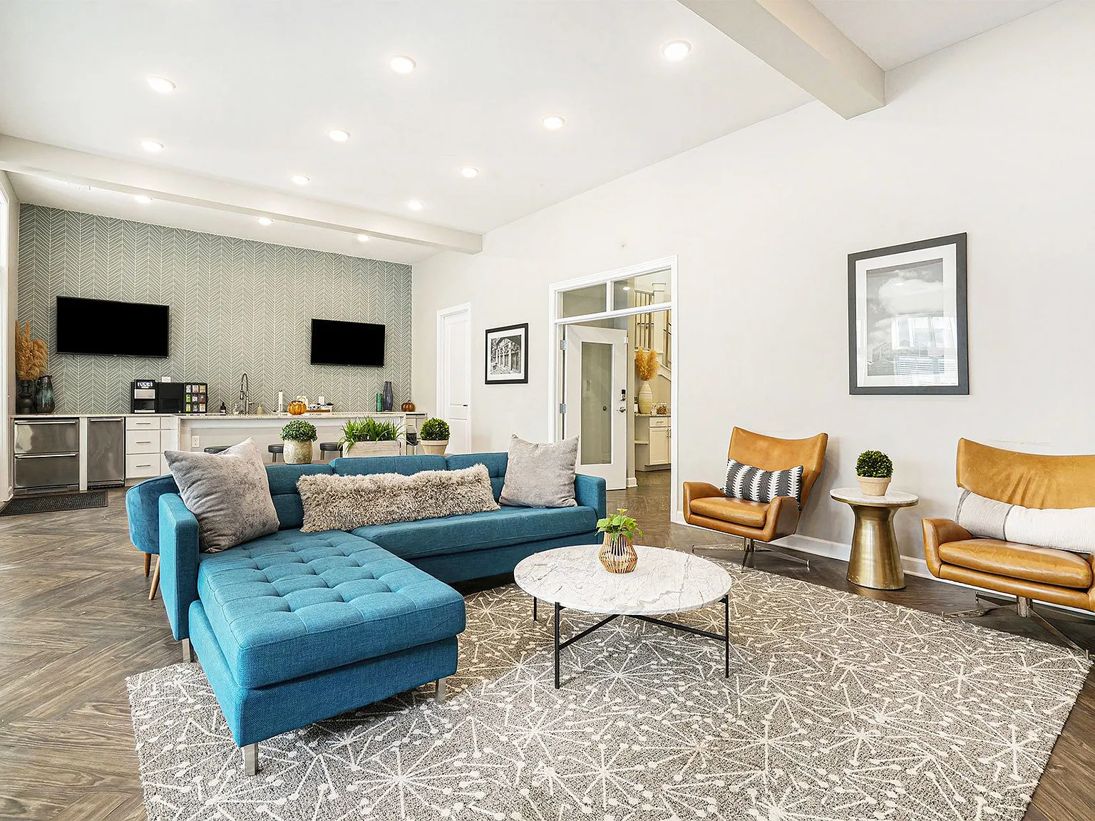 The Retreat Apartments — Photo 3