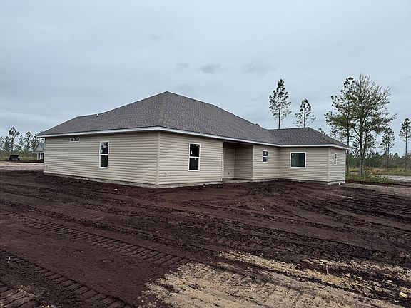 4th image of 17634 Post Rd S