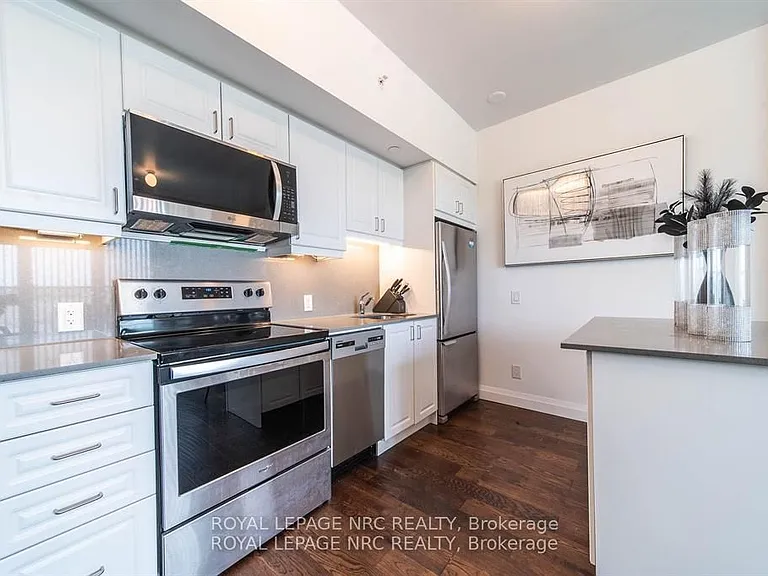7711 Green Vista Gate #302 — Photo 6