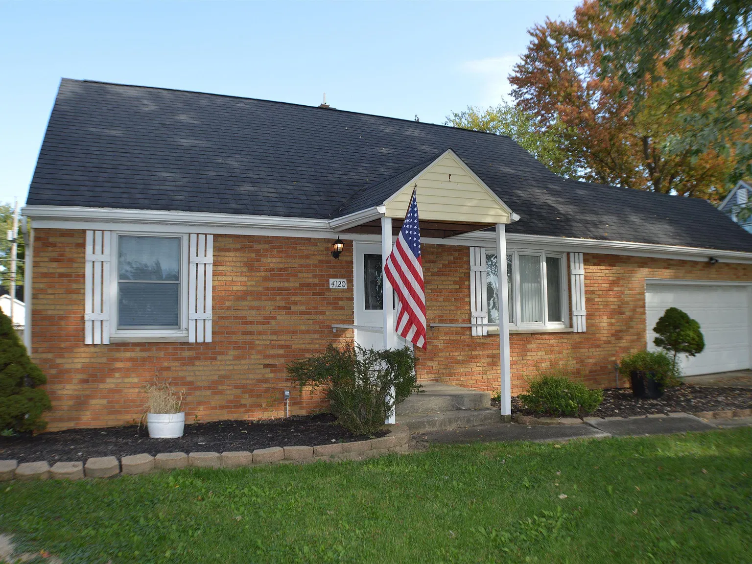 3 bed, 2.0 bath, 1738 sqft, $1,600 — Photo 1