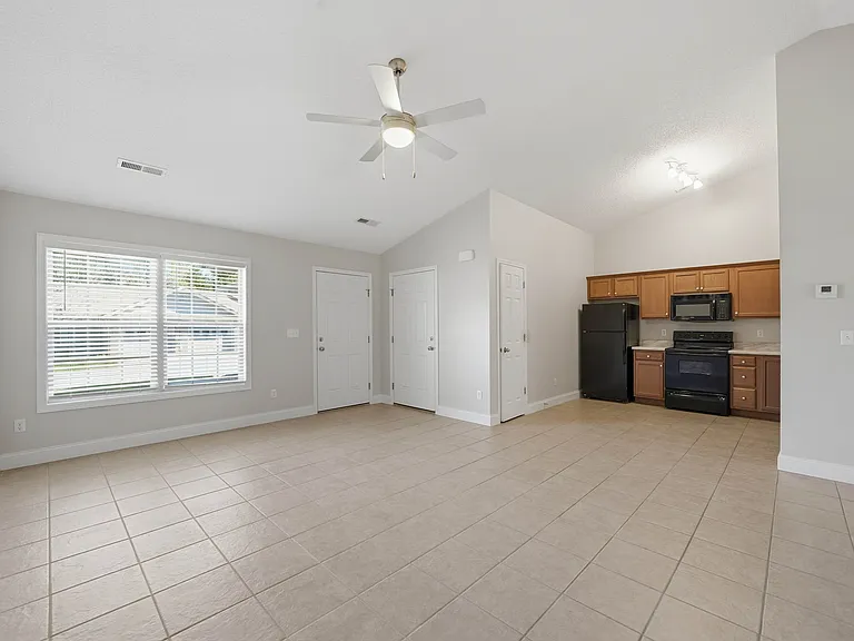 Suncrest Village — Photo 16