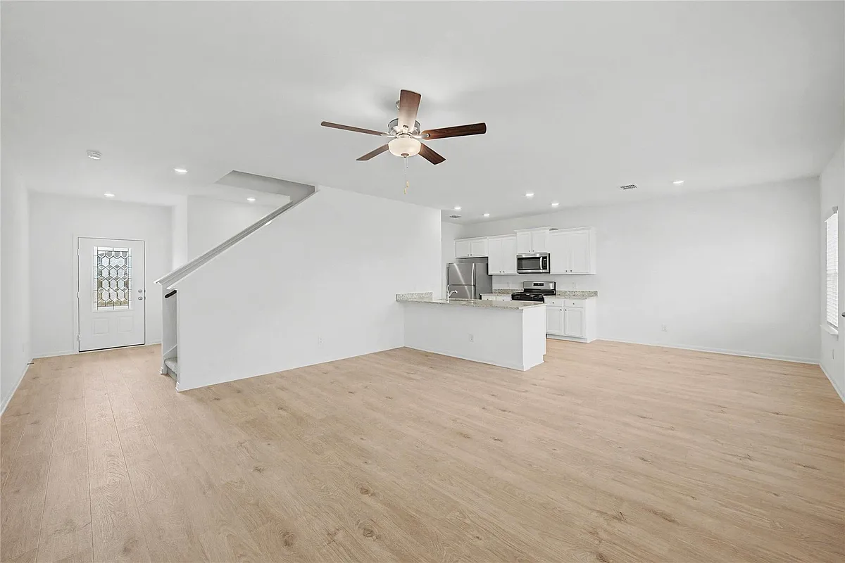 Building Photo - 237 Fairlawn Way