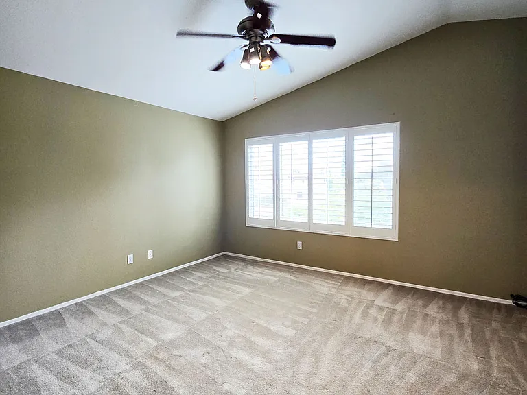 master bed room
